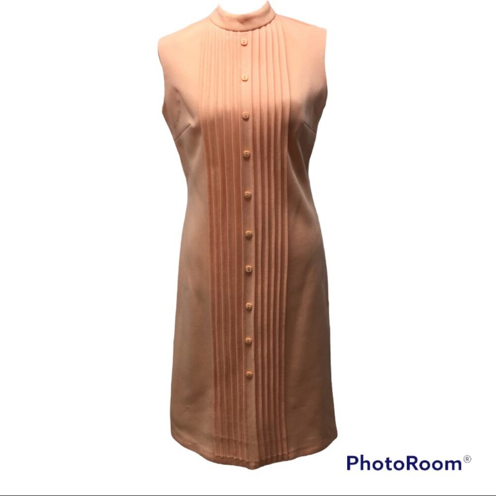 Vintage Mod Peach sleeveless mock turtleneck pleated sheath wiggle dress